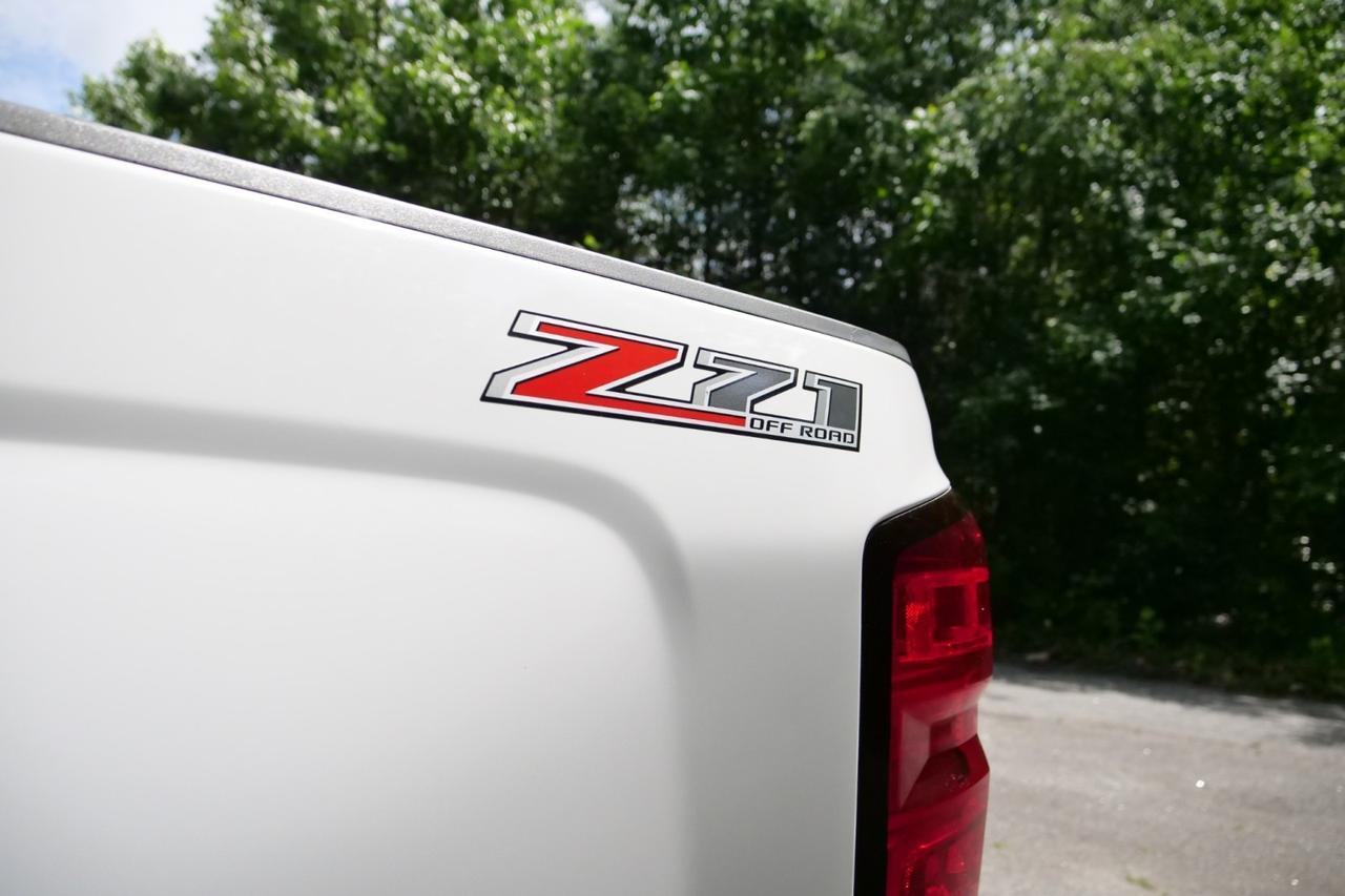 2015 Chevrolet Silverado 2500HD LTZ 4X4 / Plus Package / 6.6L Turbo Diesel! High Point NC