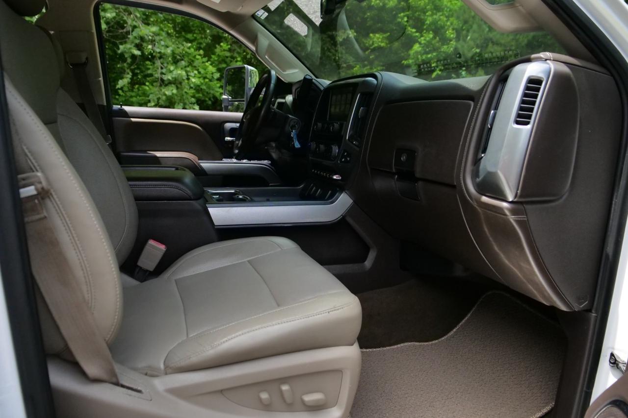 2015 Chevrolet Silverado 2500HD LTZ 4X4 / Plus Package / 6.6L Turbo Diesel! High Point NC