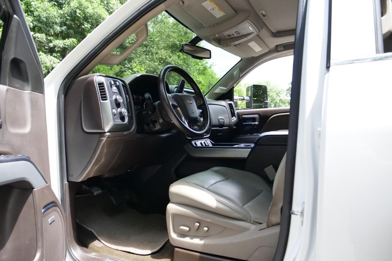 2015 Chevrolet Silverado 2500HD LTZ 4X4 / Plus Package / 6.6L Turbo Diesel! High Point NC