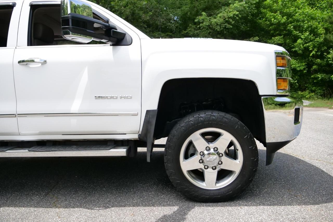2015 Chevrolet Silverado 2500HD LTZ 4X4 / Plus Package / 6.6L Turbo Diesel! High Point NC