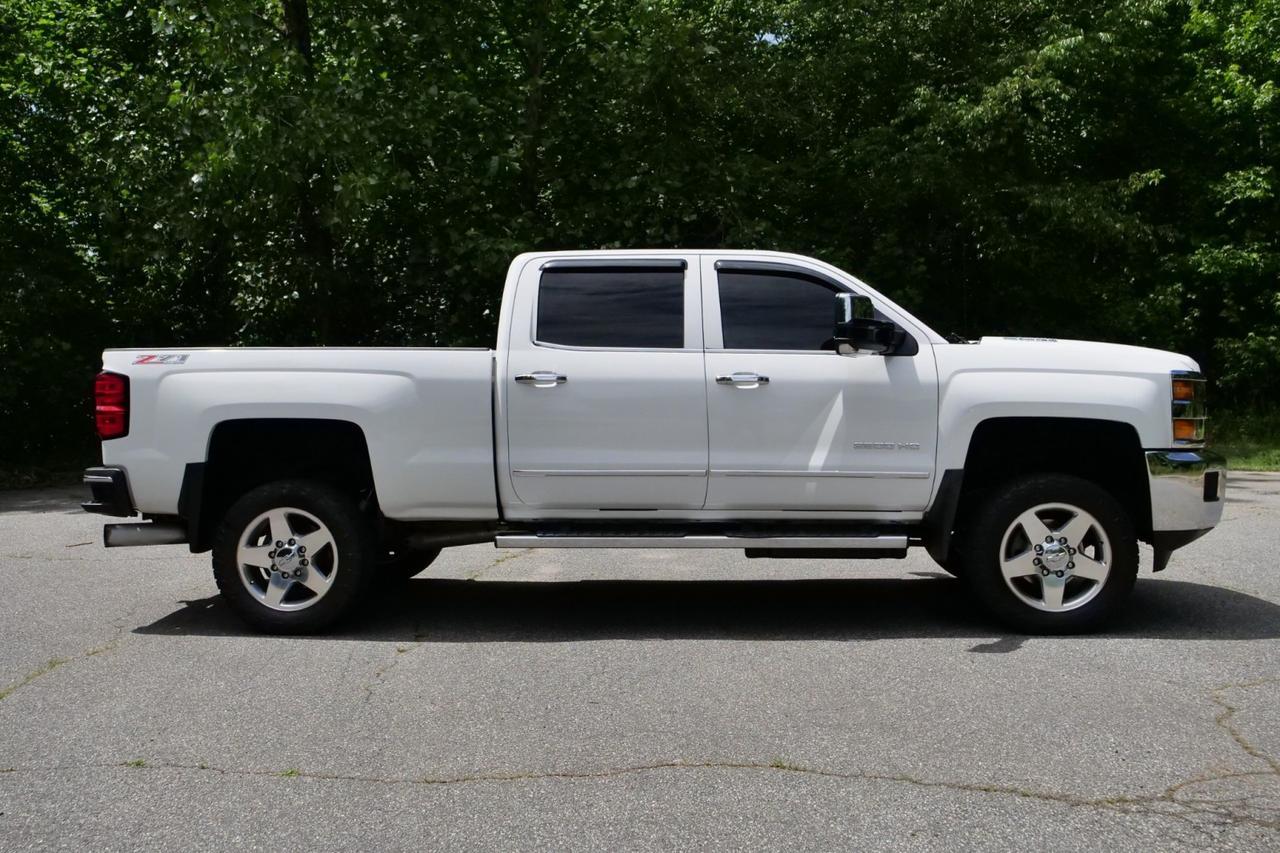 2015 Chevrolet Silverado 2500HD LTZ 4X4 / Plus Package / 6.6L Turbo Diesel! High Point NC