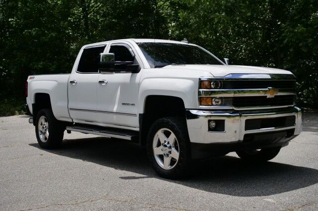 2015 Chevrolet Silverado 2500HD LTZ 4X4 / Plus Package / 6.6L Turbo Diesel! High Point NC