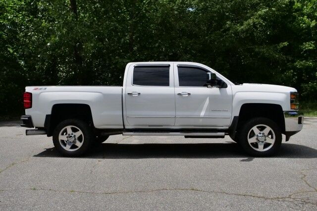 2015 Chevrolet Silverado 2500HD LTZ 4X4 / Plus Package / 6.6L Turbo Diesel! High Point NC