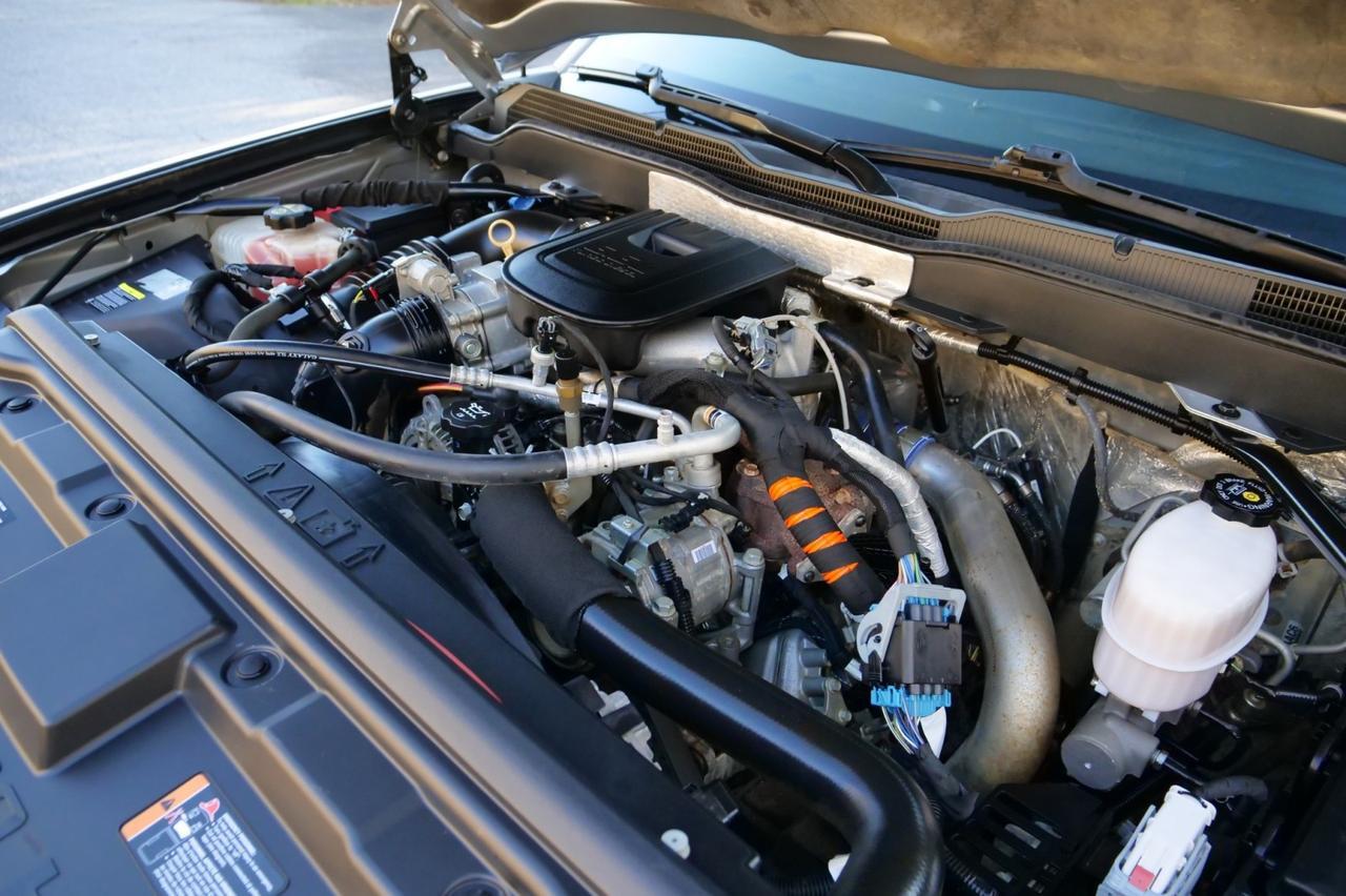 2015 Chevrolet Silverado 2500HD Work Truck 4X4 / Duramax 6.6L V8 / ALLISON! Lincolnton NC