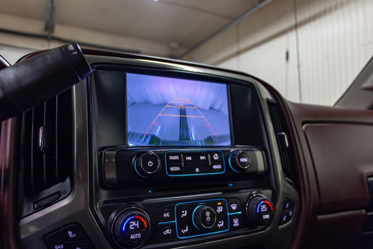 2015 Chevrolet Silverado 3500HD 4x4 Crew Cab High Country LWB Diesel Red Deer AB