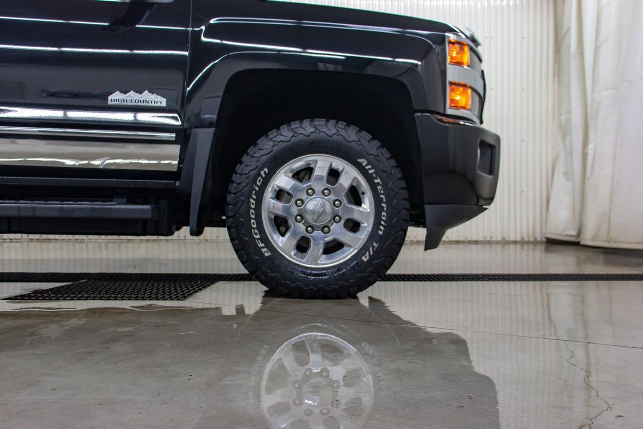 2015 Chevrolet Silverado 3500HD 4x4 Crew Cab High Country LWB Diesel Red Deer AB