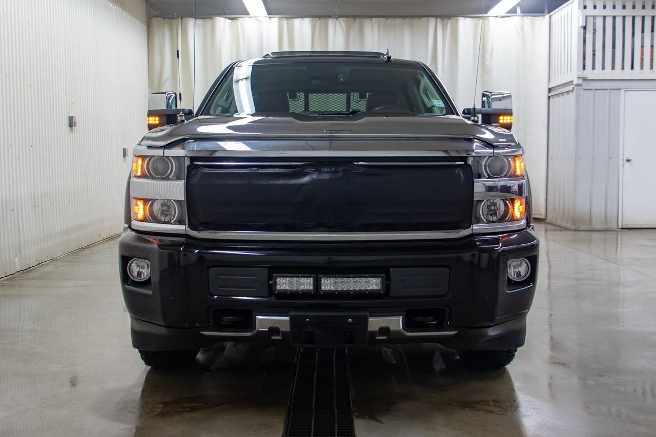 2015 Chevrolet Silverado 3500HD 4x4 Crew Cab High Country LWB Diesel Red Deer AB