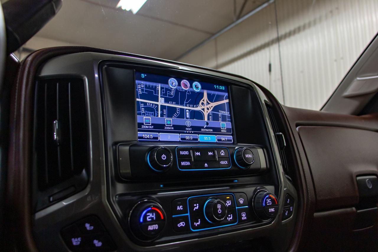 2015 Chevrolet Silverado 3500HD 4x4 Crew Cab High Country LWB Diesel Red Deer AB