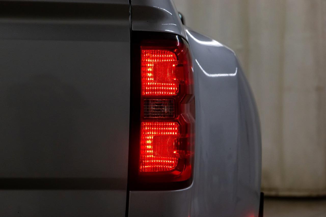 2015 Chevrolet Silverado 3500HD 4x4 Crew Cab LT DRW Red Deer AB