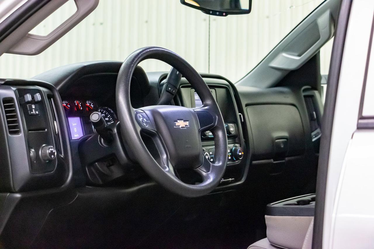 2015 Chevrolet Silverado 3500HD 4x4 Crew Cab LT DRW Red Deer AB