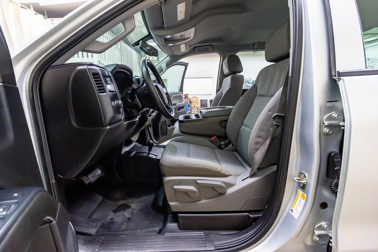 2015 Chevrolet Silverado 3500HD 4x4 Crew Cab LT DRW Red Deer AB