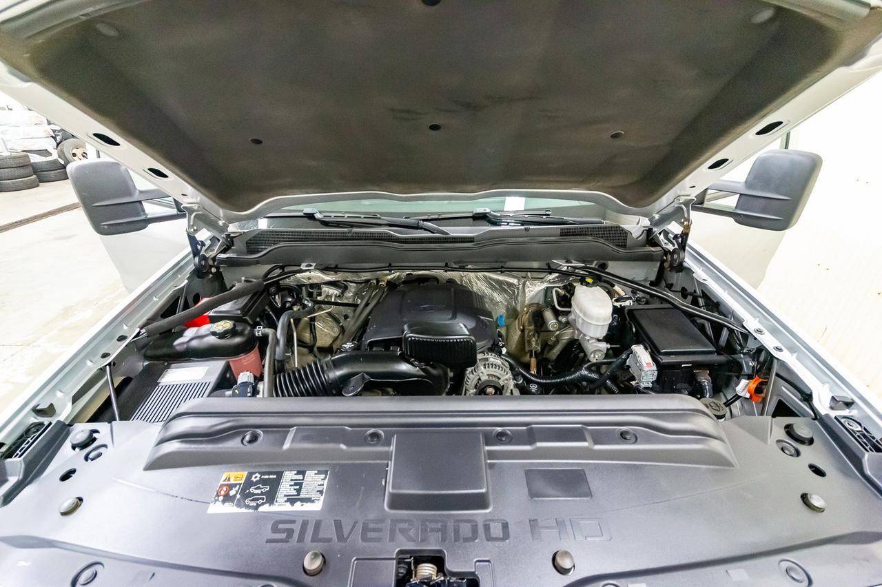 2015 Chevrolet Silverado 3500HD 4x4 Crew Cab LT DRW Red Deer AB