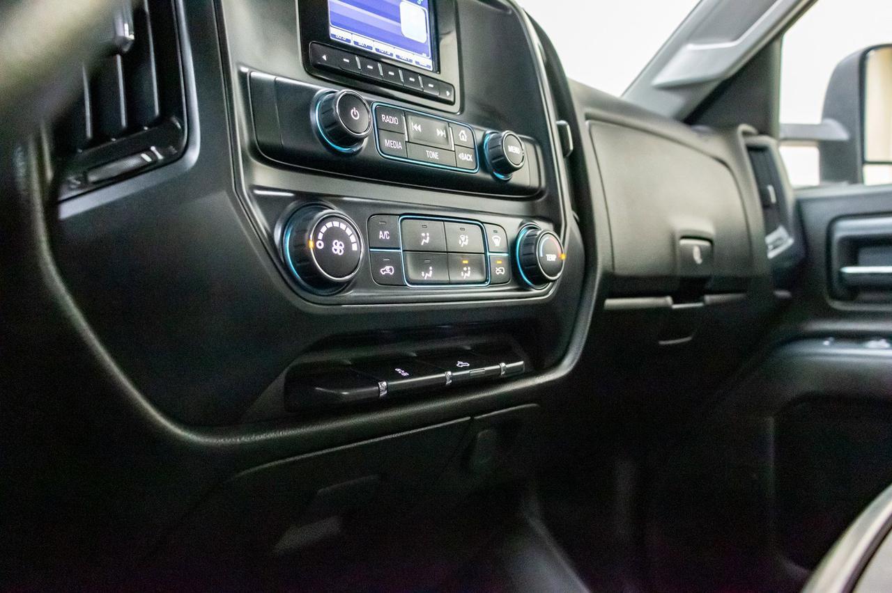 2015 Chevrolet Silverado 3500HD 4x4 Crew Cab LT DRW Red Deer AB