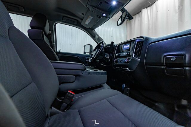 2015 Chevrolet Silverado 3500HD 4x4 Crew Cab LT Deck BCam Red Deer AB