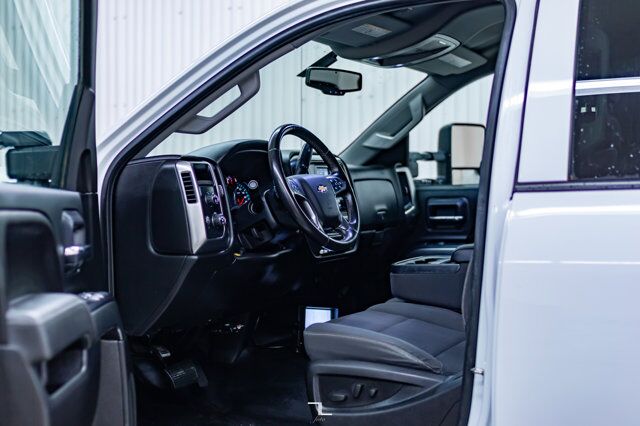 2015 Chevrolet Silverado 3500HD 4x4 Crew Cab LT Deck BCam Red Deer AB