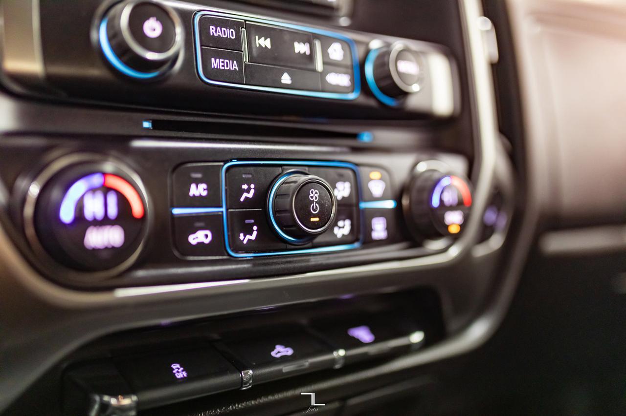 2015 Chevrolet Silverado 3500HD 4x4 Crew Cab LT Diesel Leather BCam Red Deer AB