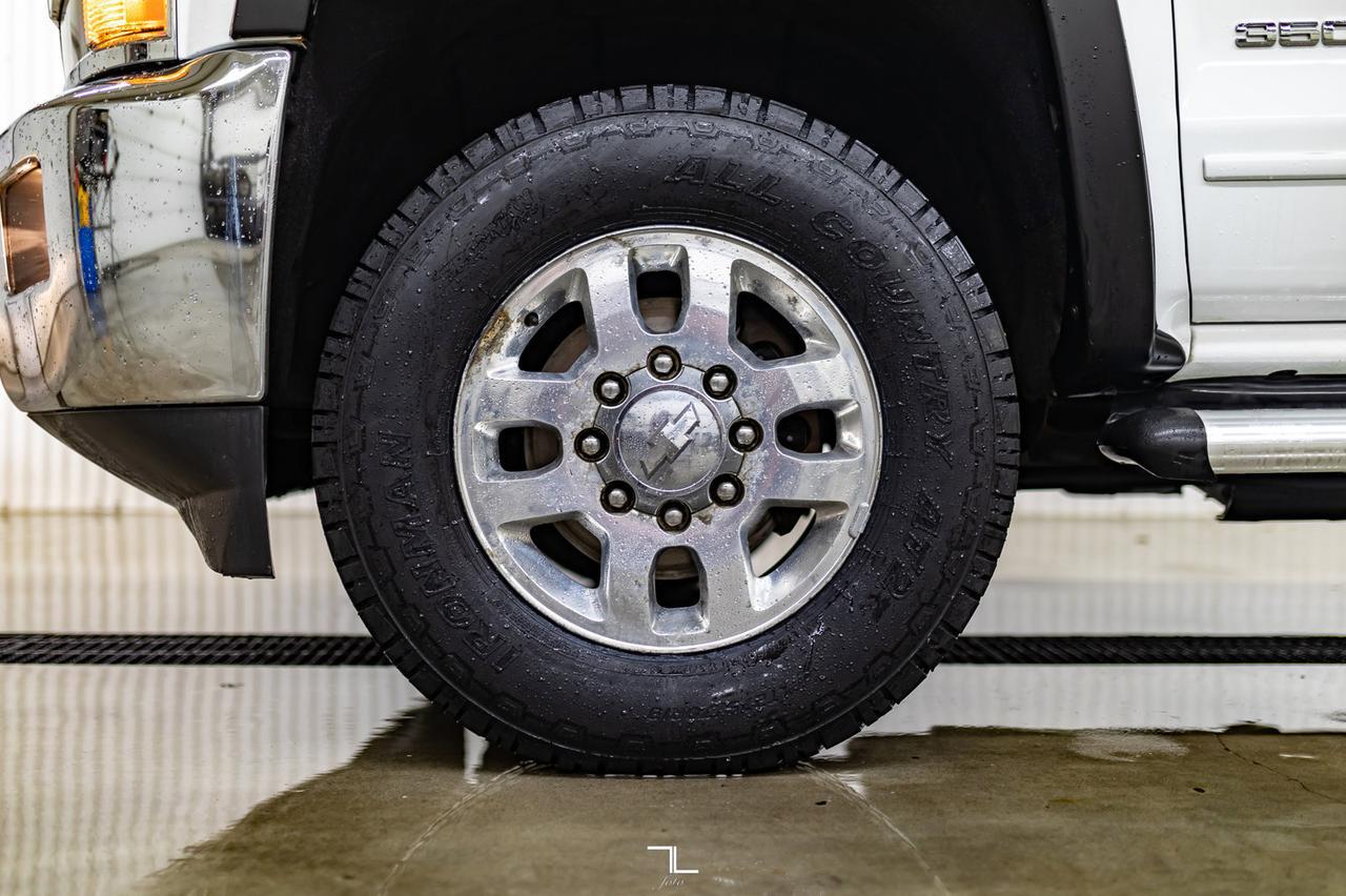 2015 Chevrolet Silverado 3500HD 4x4 Crew Cab LT Diesel Leather BCam Red Deer AB