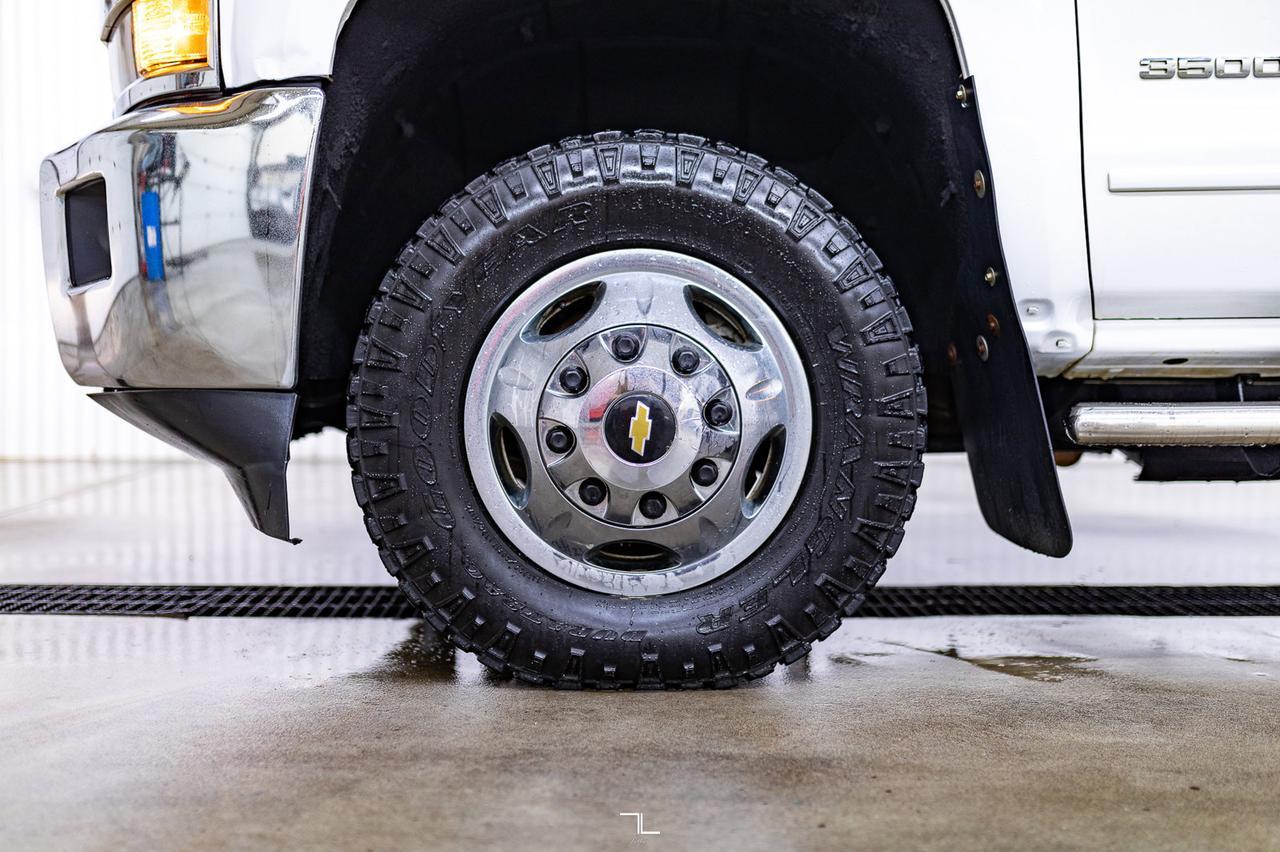 2015 Chevrolet Silverado 3500HD 4x4 Crew Cab LT Dually Deck BCam Red Deer AB