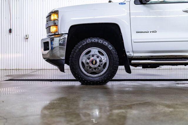 2015 Chevrolet Silverado 3500HD 4x4 Crew Cab LT Dually Deck BCam Red Deer AB