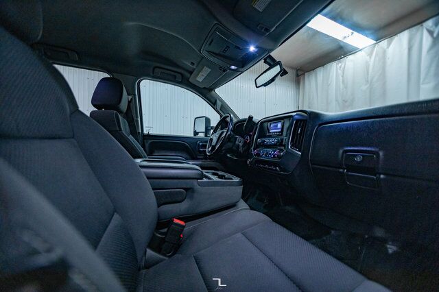 2015 Chevrolet Silverado 3500HD 4x4 Crew Cab LT Dually Deck BCam Red Deer AB