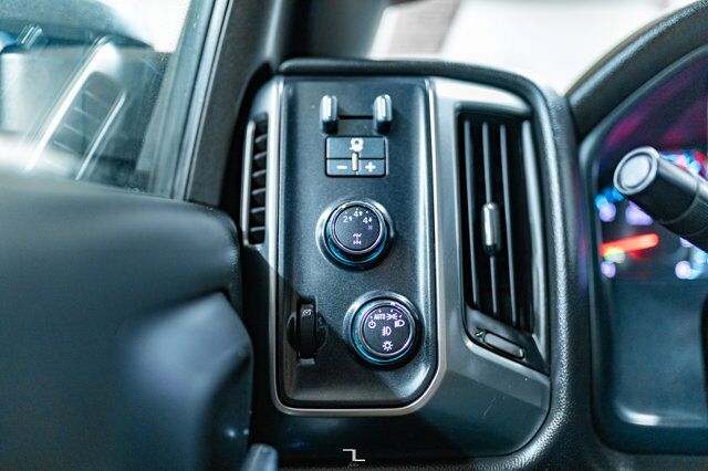 2015 Chevrolet Silverado 3500HD 4x4 Crew Cab LT Dually Deck BCam Red Deer AB