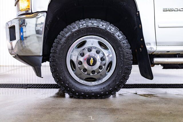 2015 Chevrolet Silverado 3500HD 4x4 Crew Cab LT Dually Deck BCam Red Deer AB