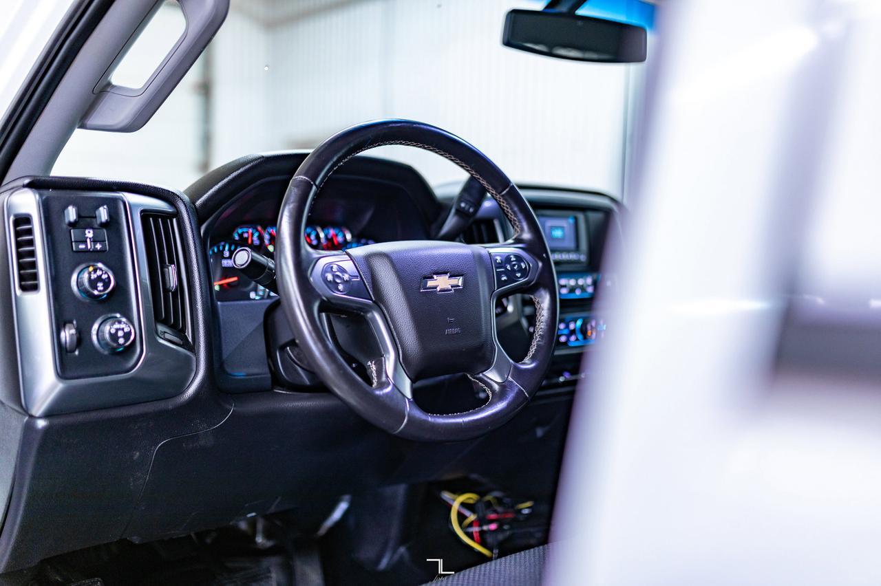 2015 Chevrolet Silverado 3500HD 4x4 Crew Cab LT Dually Deck Red Deer AB