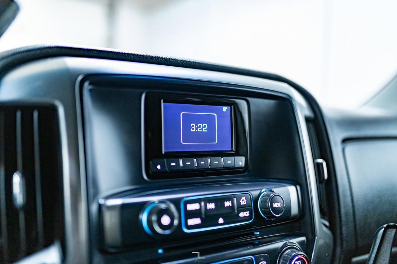 2015 Chevrolet Silverado 3500HD 4x4 Crew Cab LT Dually Deck Red Deer AB