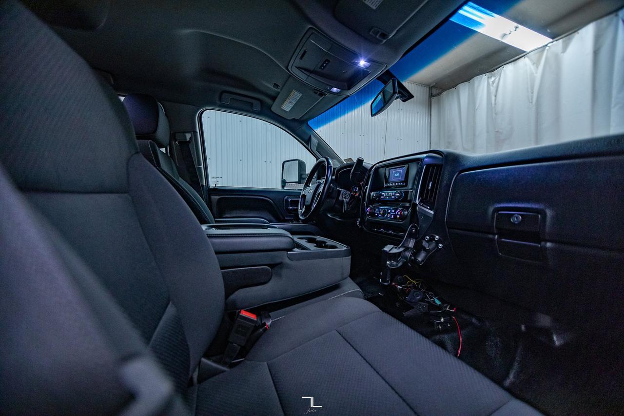 2015 Chevrolet Silverado 3500HD 4x4 Crew Cab LT Dually Deck Red Deer AB