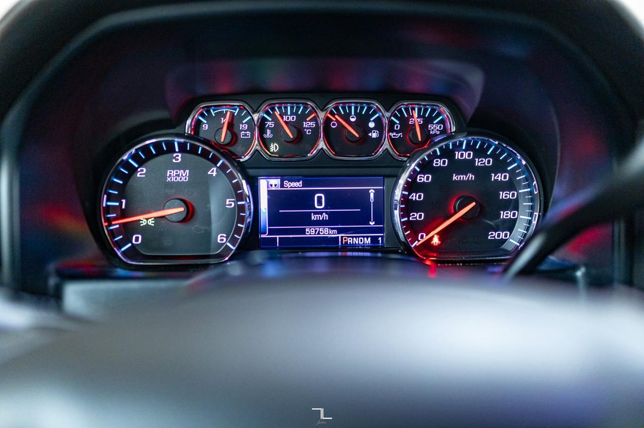 2015 Chevrolet Silverado 3500HD 4x4 Crew Cab LT Dually Deck Red Deer AB