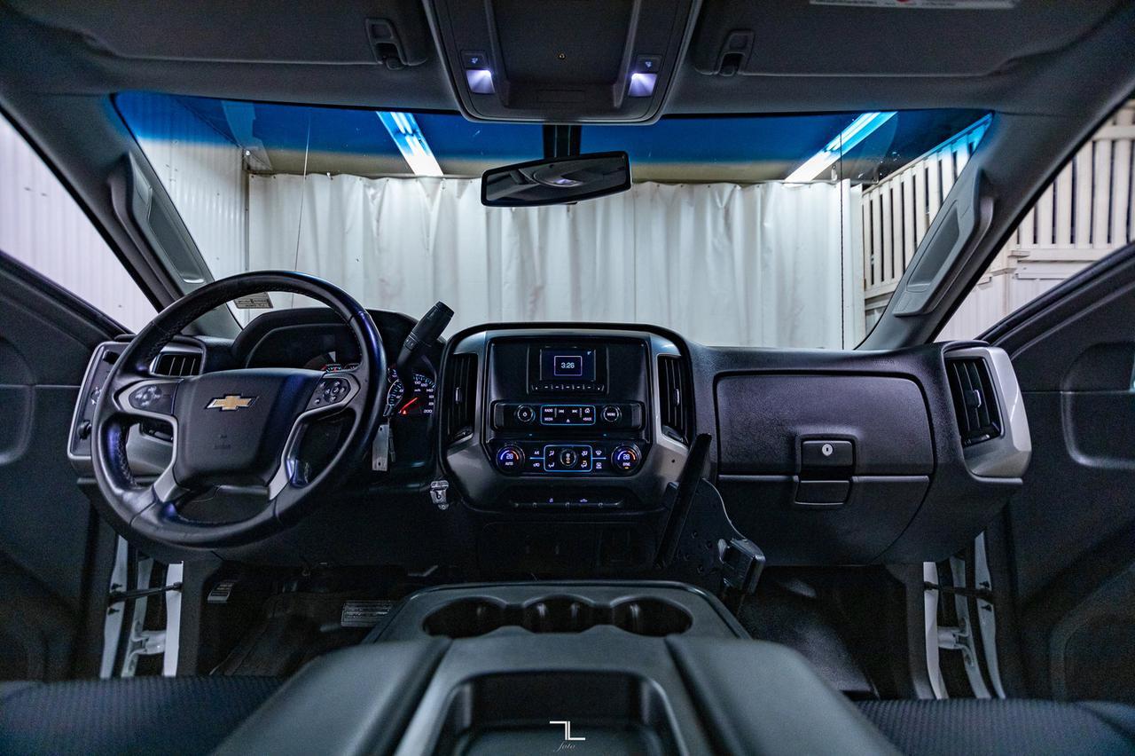 2015 Chevrolet Silverado 3500HD 4x4 Crew Cab LT Dually Deck Red Deer AB