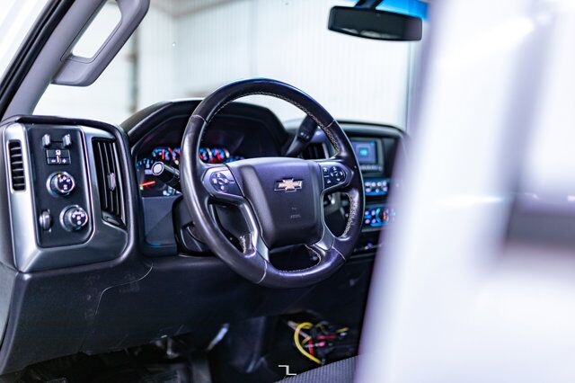 2015 Chevrolet Silverado 3500HD 4x4 Crew Cab LT Dually Deck Red Deer AB