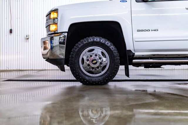 2015 Chevrolet Silverado 3500HD 4x4 Crew Cab LT Dually Deck Red Deer AB