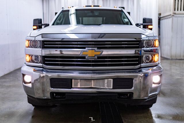 2015 Chevrolet Silverado 3500HD 4x4 Crew Cab LT Dually Deck Red Deer AB