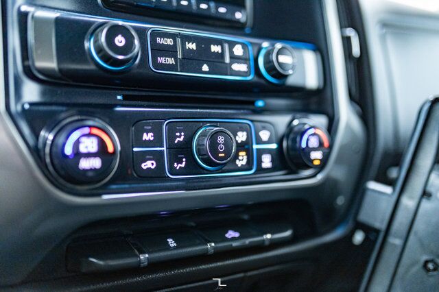 2015 Chevrolet Silverado 3500HD 4x4 Crew Cab LT Dually Deck Red Deer AB