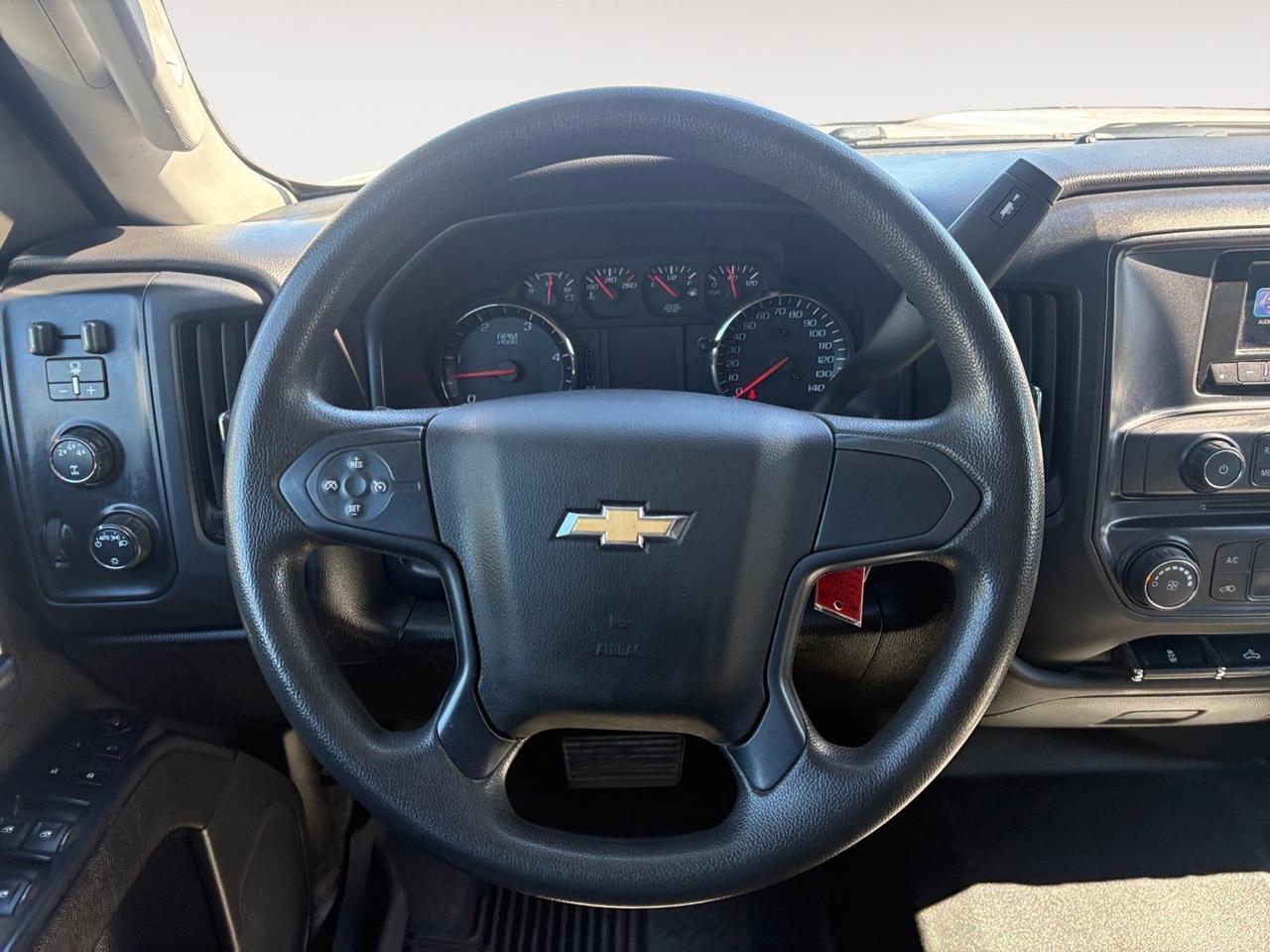 2015 Chevrolet Silverado 3500HD Work Truck, DURAMAX TURBO DIESEL, 5TH WHEEL KNAPHEIDE FLAT BED DUALLY, RUNNING BOARDS, TOW PACKAGE, POWER MIRRORS WITH TURN SIGNAL INDICATORS, BLUETOOTH, REMOTE START, LOW MILES, CLEAN CARFAX, GET TO WORK IN THIS 3500!! Virginia Beach VA