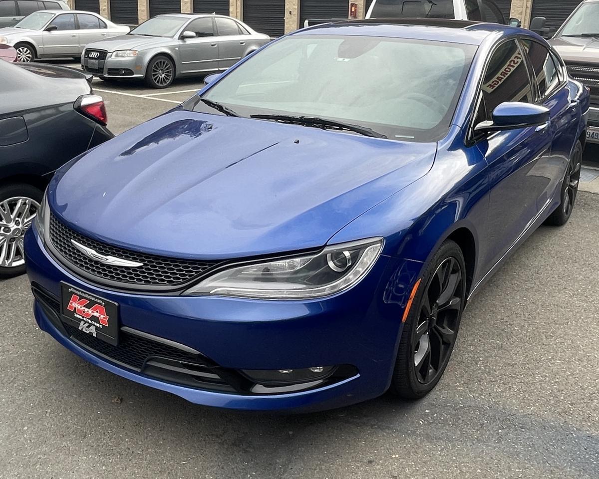 2015 Chrysler 200 200S Sedan 4D