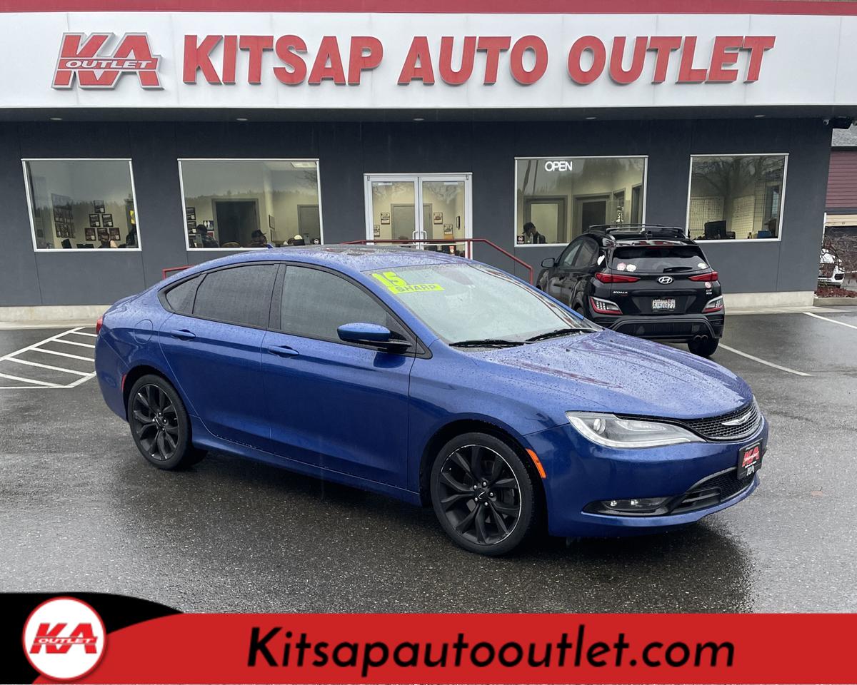 2015 Chrysler 200 200S Sedan 4D