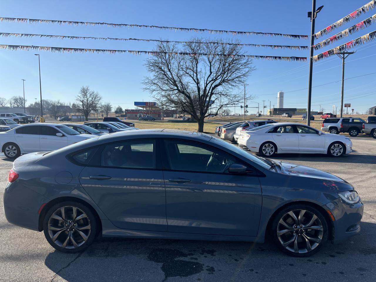 2015 Chrysler 200 200S Sedan 4D Aurora MO