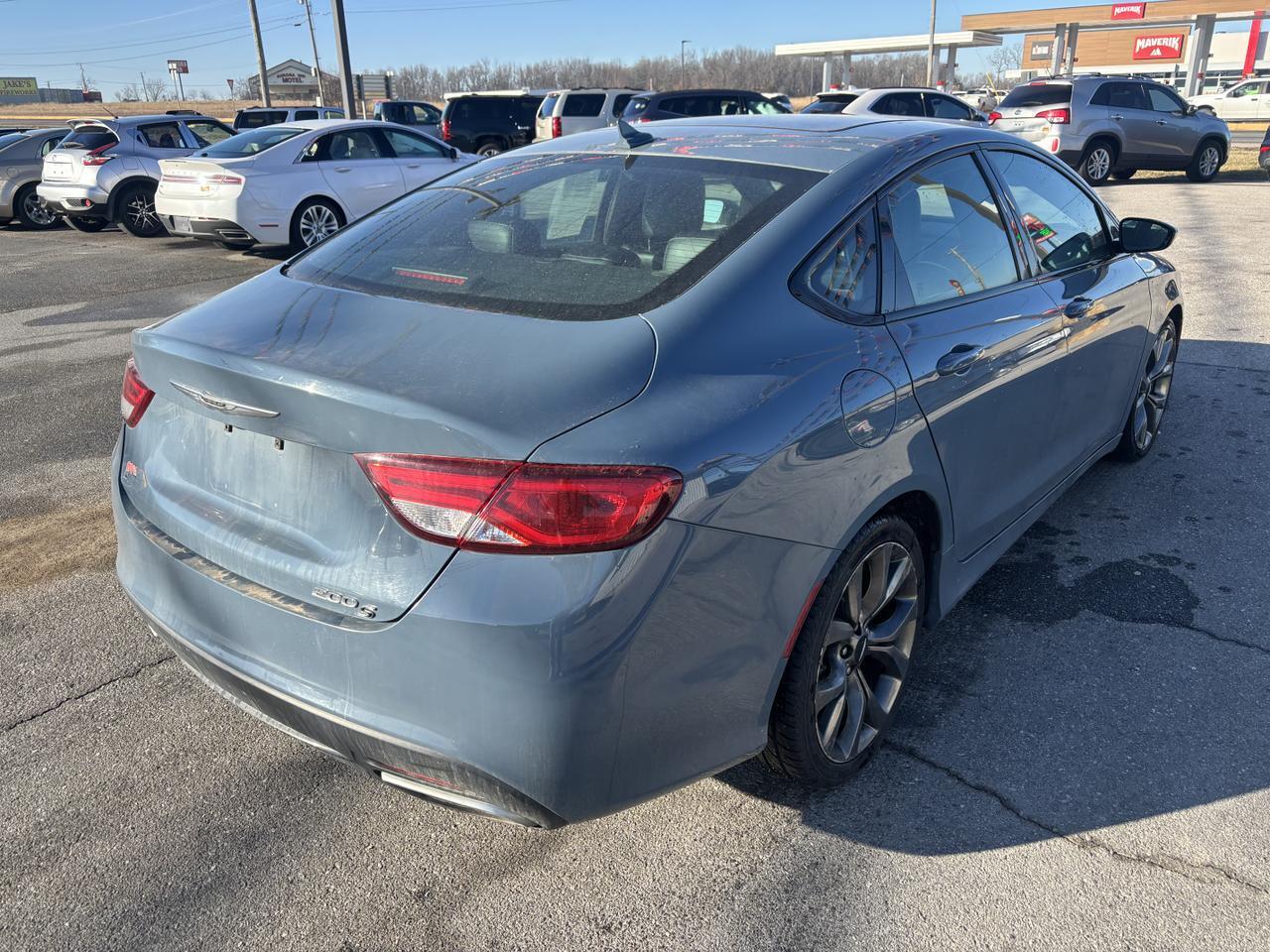 2015 Chrysler 200 200S Sedan 4D Aurora MO