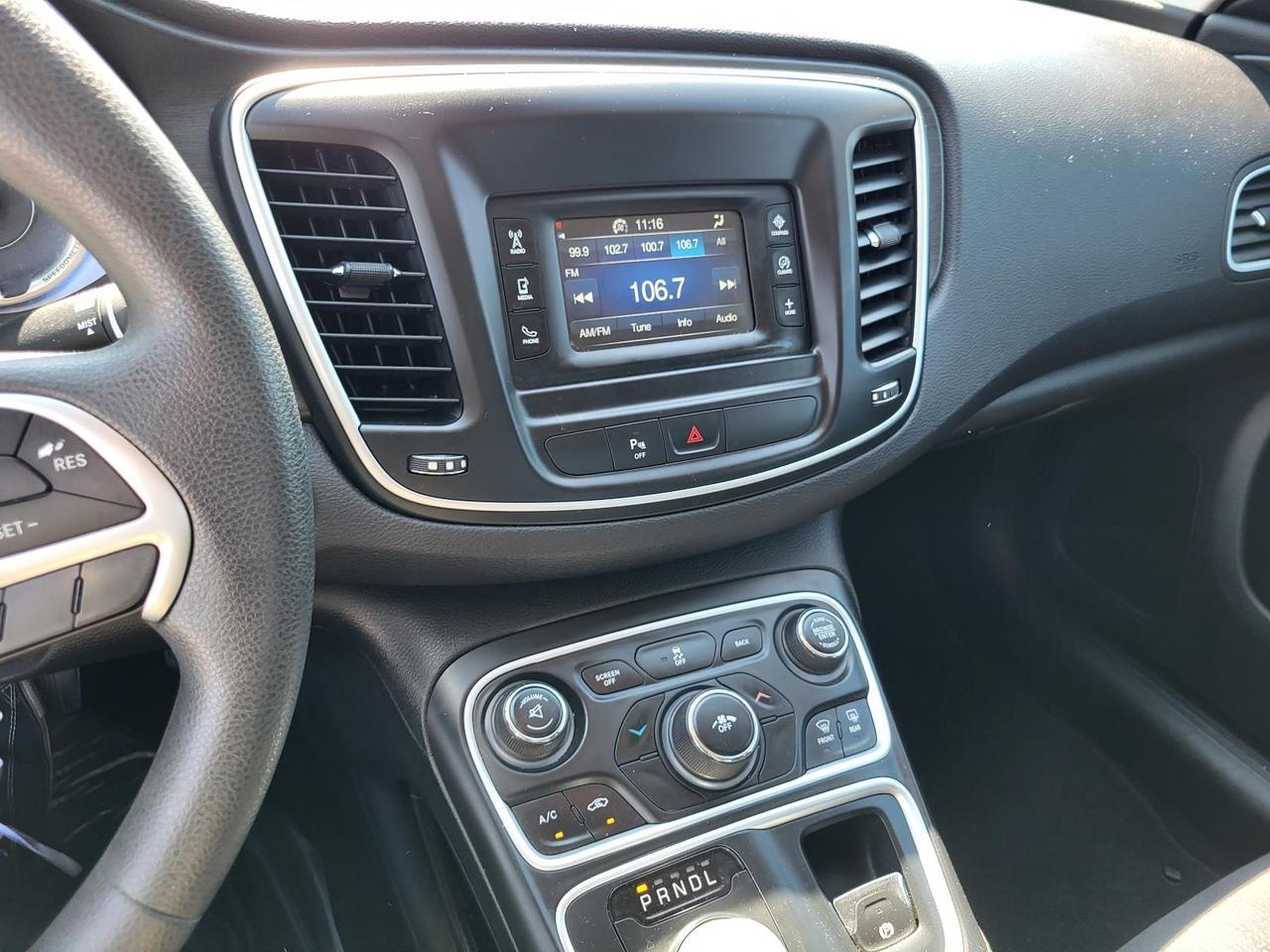 2015 Chrysler 200 4dr Sdn Limited FWD Beeville TX