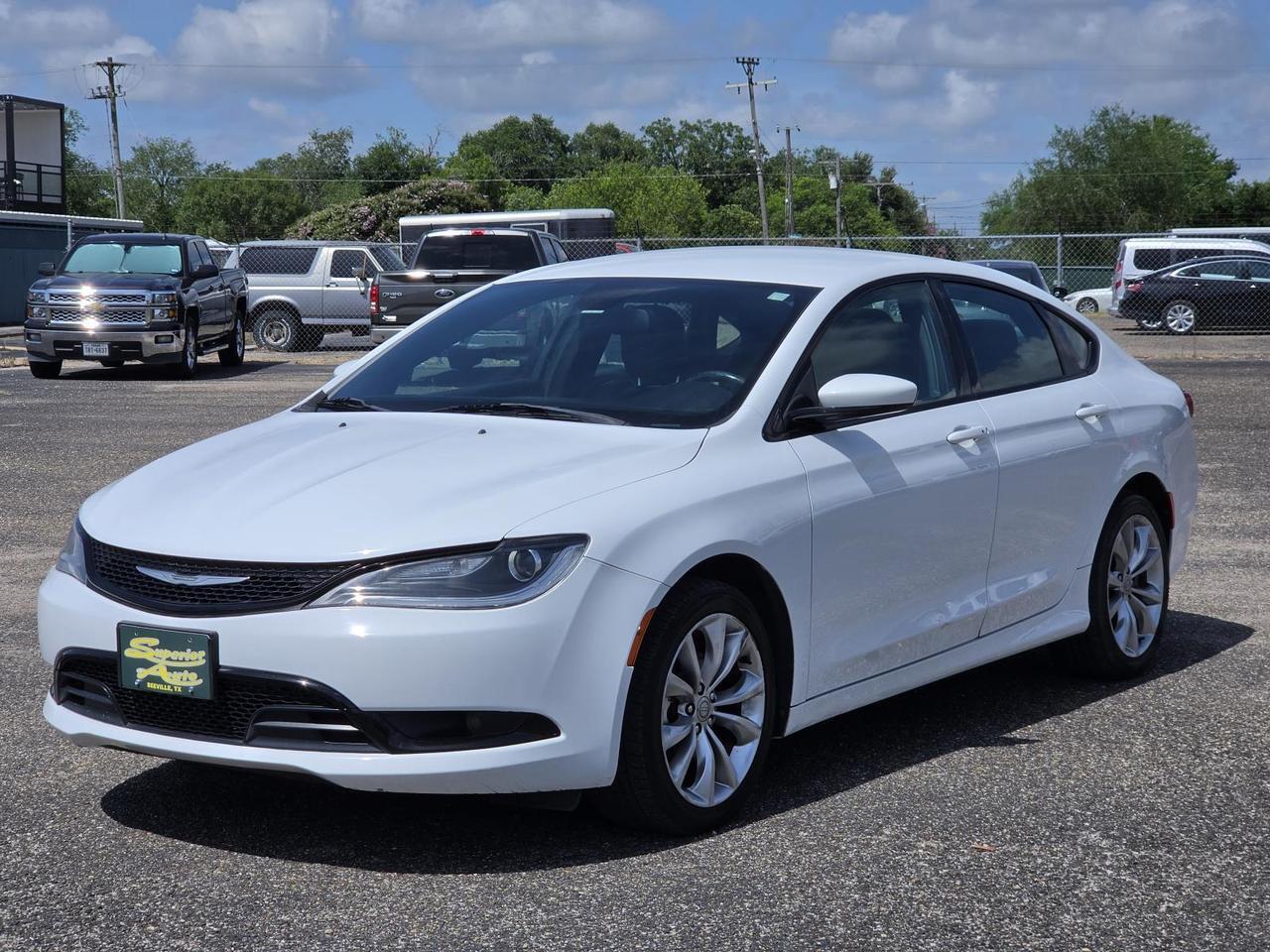 2015 Chrysler 200 4dr Sdn S FWD Beeville TX
