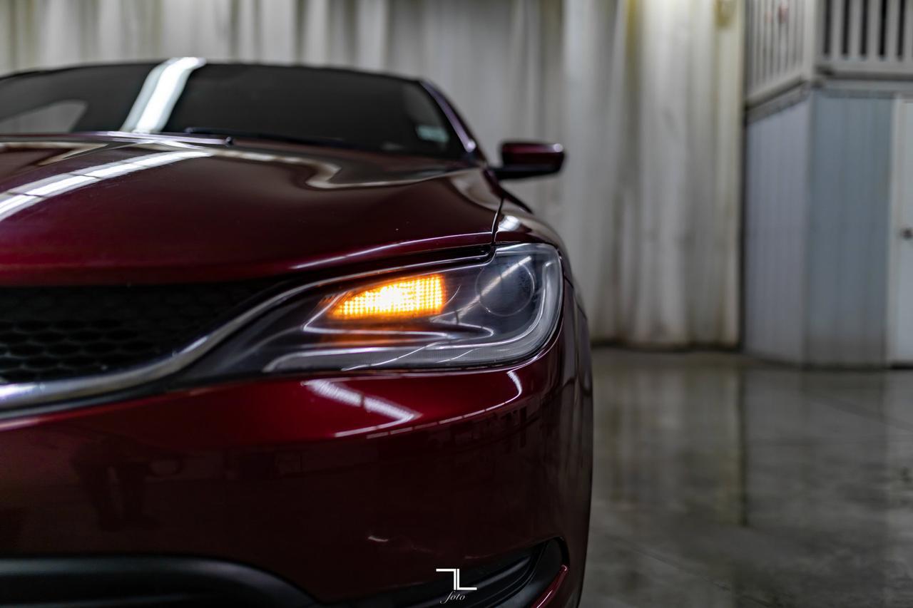 2015 Chrysler 200 LX Red Deer AB