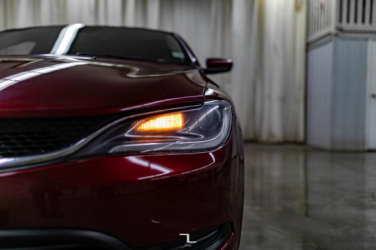 2015 Chrysler 200 LX Red Deer AB