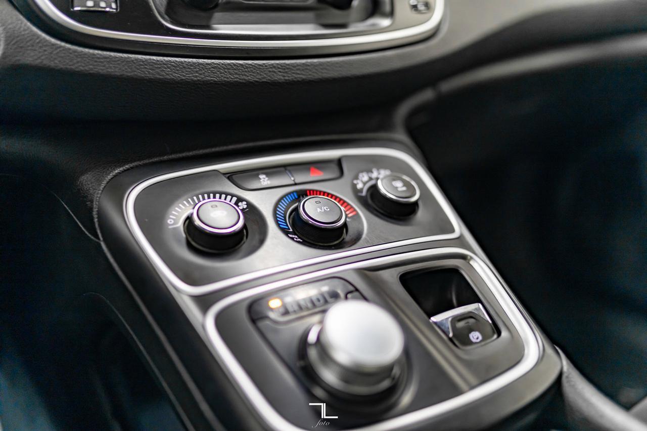 2015 Chrysler 200 LX Red Deer AB