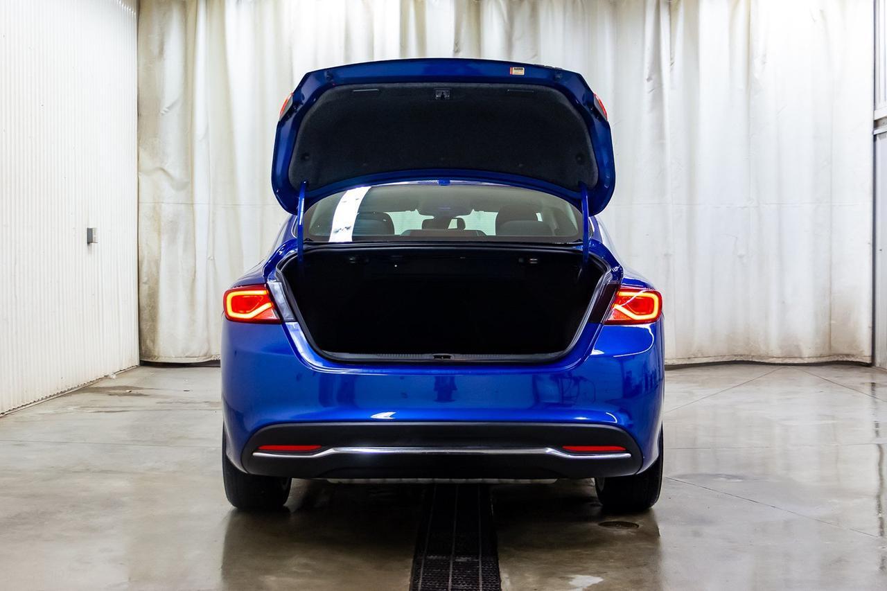 2015 Chrysler 200 Limited BCam Red Deer AB