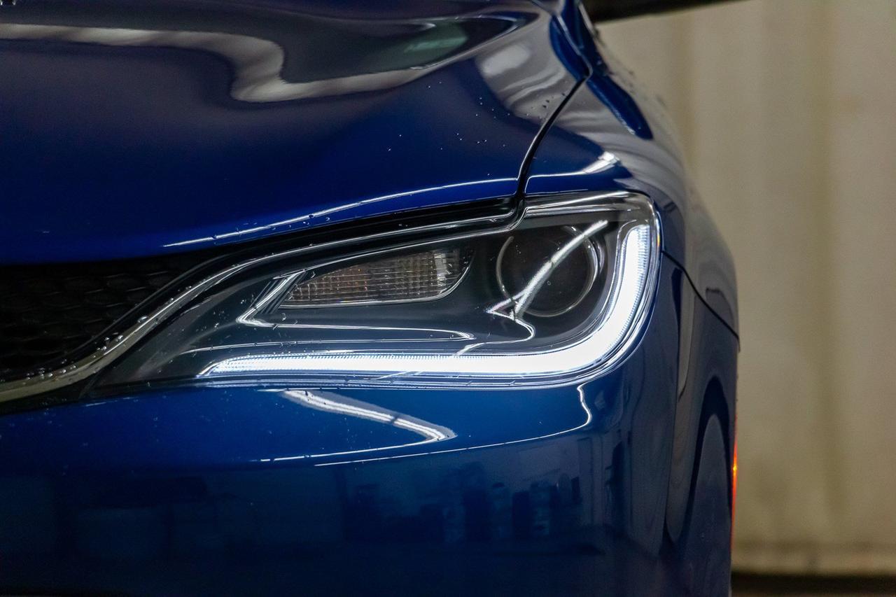 2015 Chrysler 200 Limited BCam Red Deer AB
