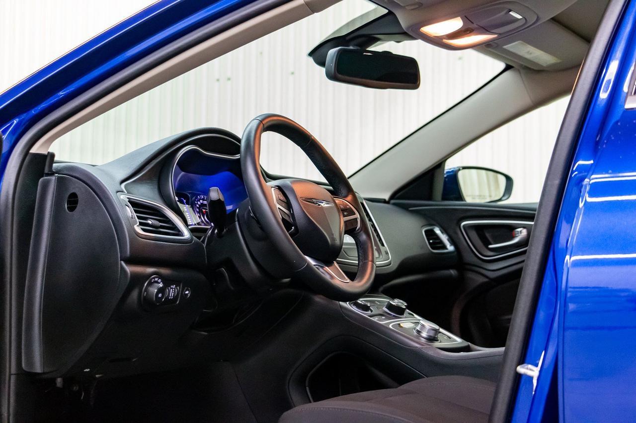 2015 Chrysler 200 Limited BCam Red Deer AB