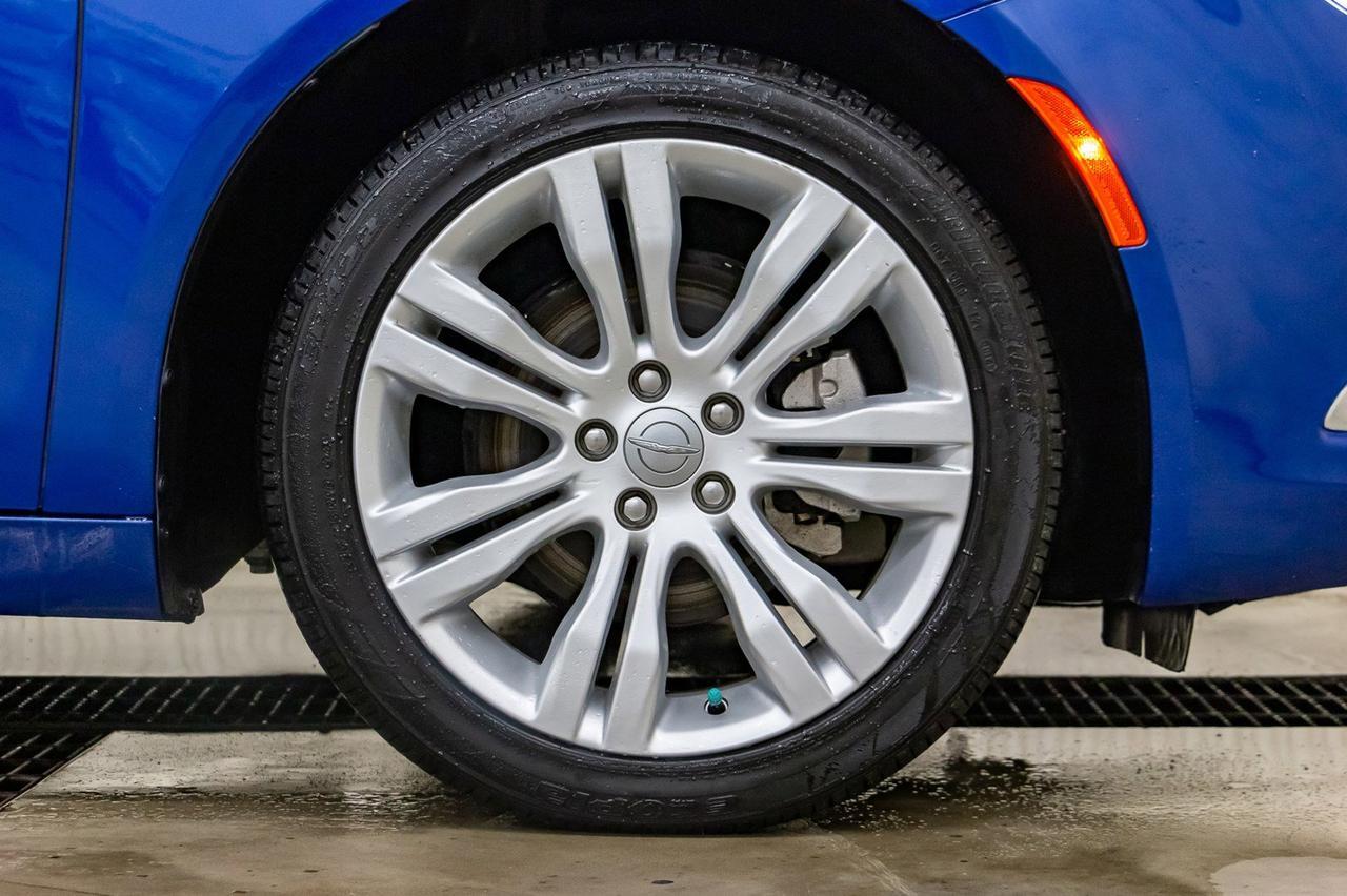 2015 Chrysler 200 Limited BCam Red Deer AB