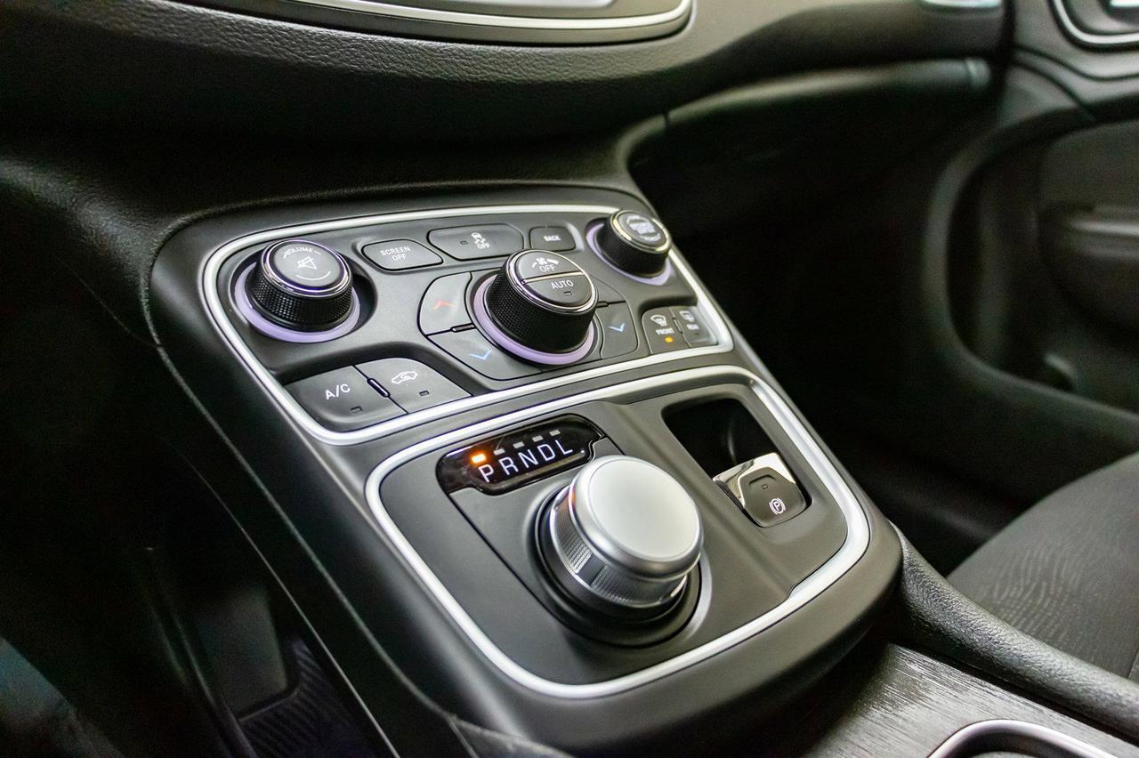 2015 Chrysler 200 Limited BCam Red Deer AB